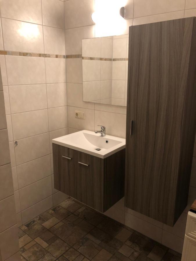 B&B Typisch Lelies Liessel Luaran gambar